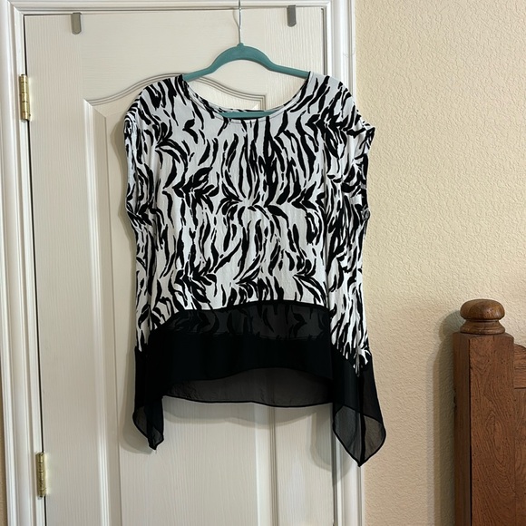 Sz M Karen Kane high/low top - Picture 1 of 3